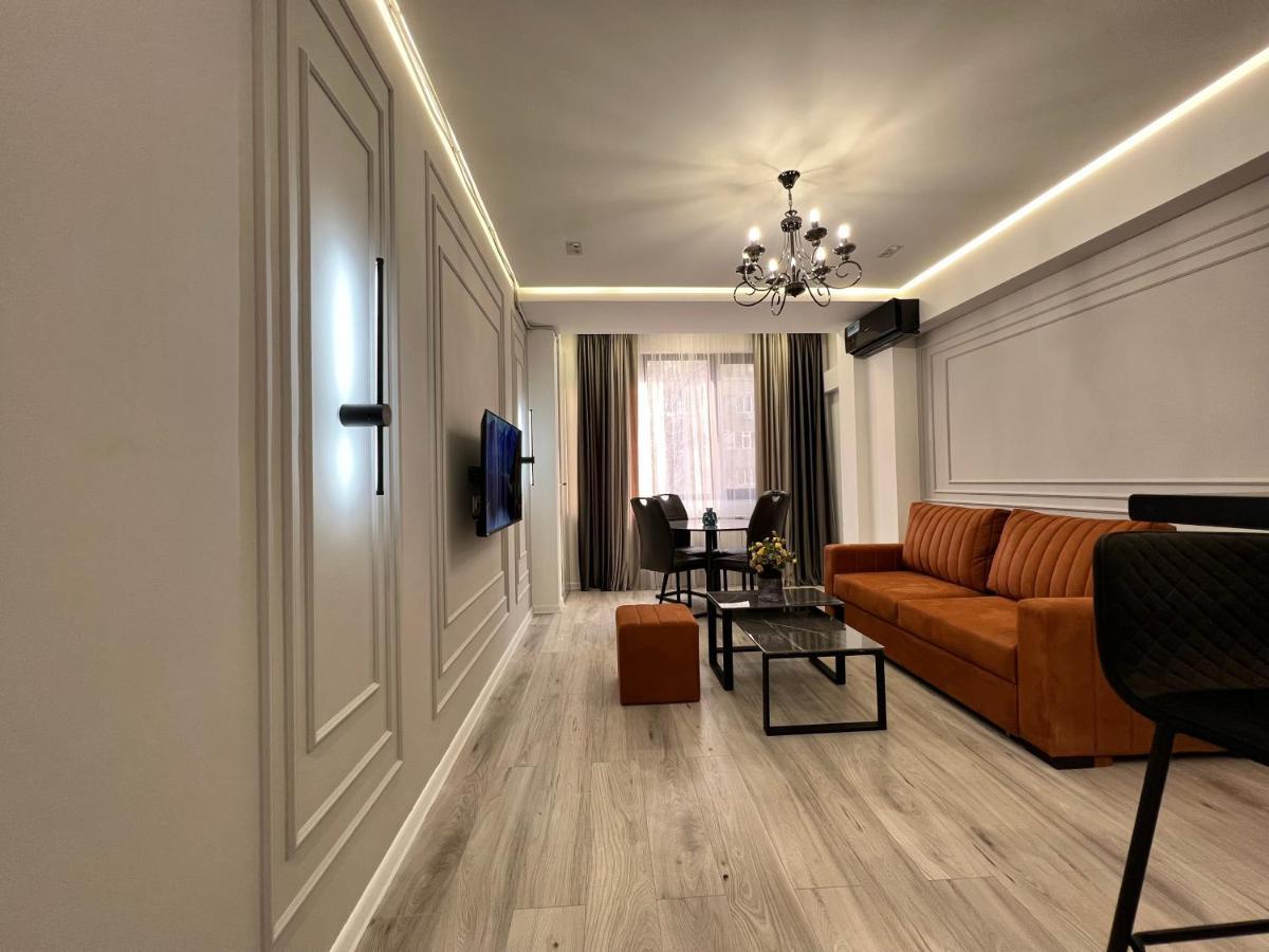 Cozy Apt 3 City Center Jerevan Buitenkant foto