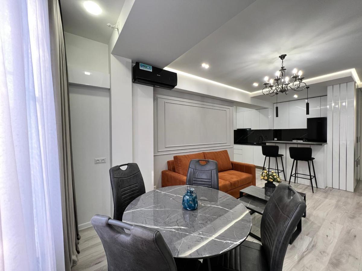 Cozy Apt 3 City Center Jerevan Buitenkant foto